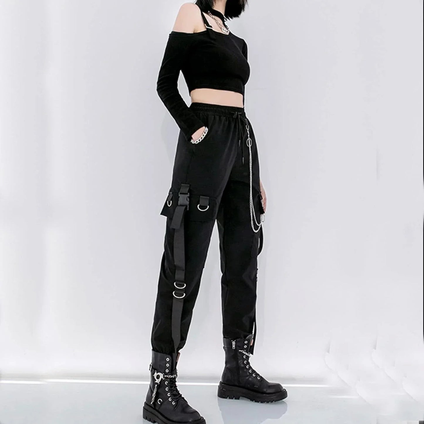 Women's Black Slim Legged Cargo Pants – High-Waist Streetwear Style